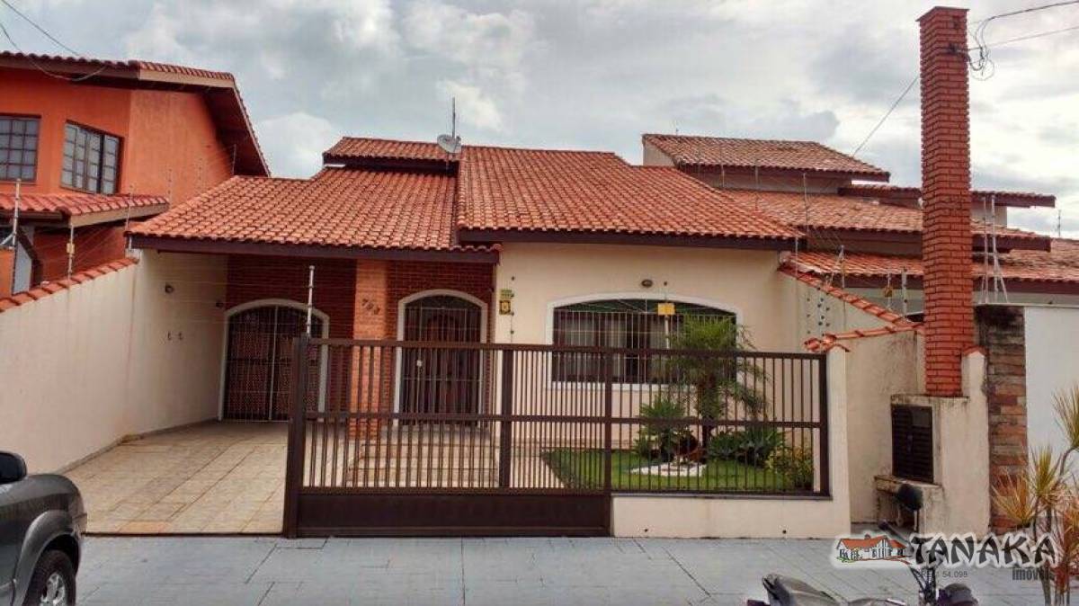 Casa em Peruíbe - Tanaka Imóveis